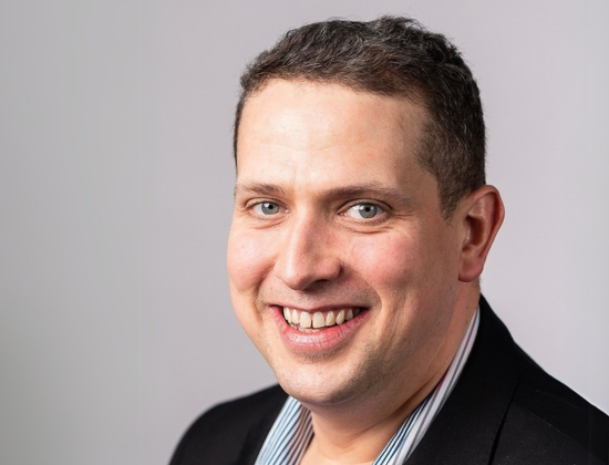 Consultant Hip Surgeon Mr Christian Smith