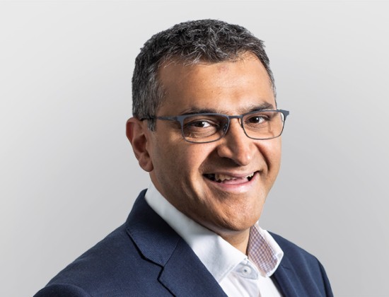 Consultant Knee Surgeon Mr Sanjay Anand 